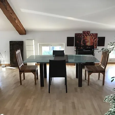 City Center Apartment *